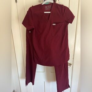 Figs Maroon set